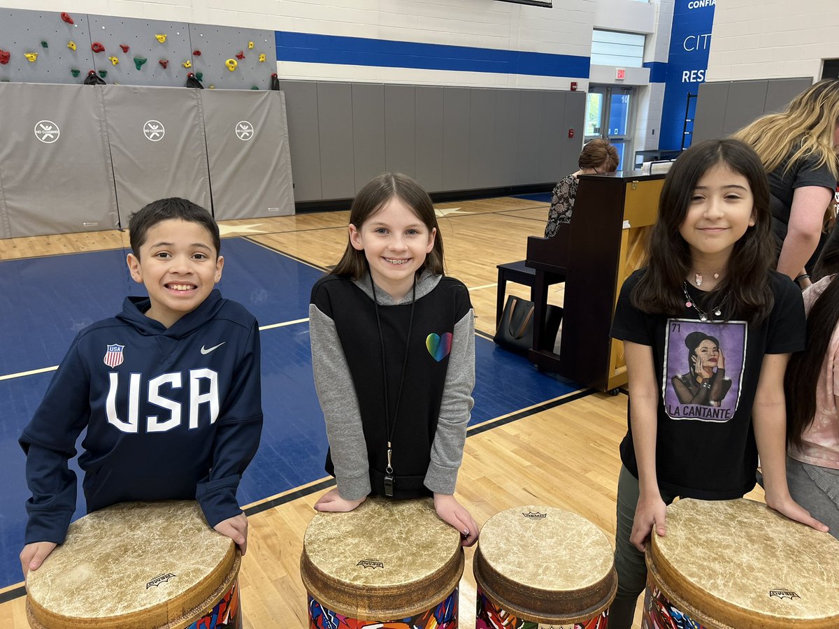 jmarch3rdGrade's tweet photo. Fine Arts Program today/tonight! #weare126 #stony126 https://t.co/IYgUQCMK03