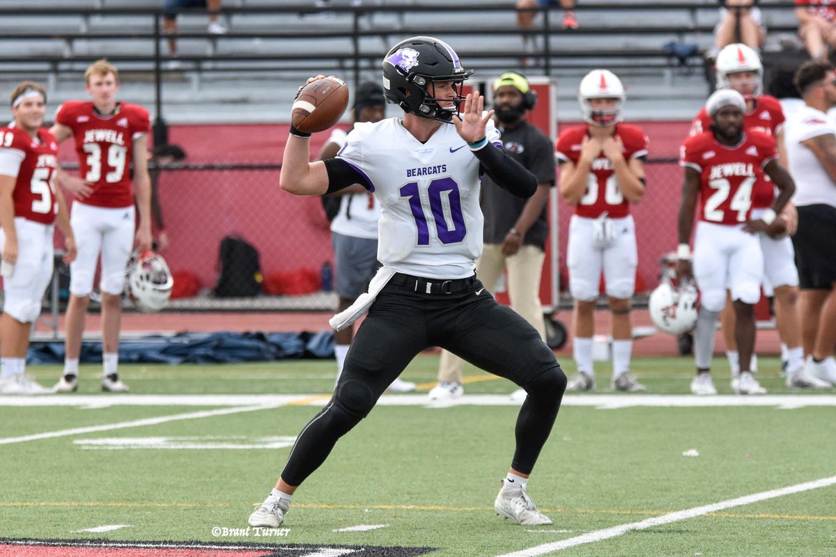 After a great conversation with <a href="/SamMoraJr/">Coach Samuel Mora Jr.</a> im excited to announce that ive received an offer from @SBU_Football. I want to thank my dad @TKick6 for pushing me. My teammates and coaches for believing in me. Cant wait to keep grinding and get better each day. <a href="/KoachV/">Wiley Vonner Jr</a>