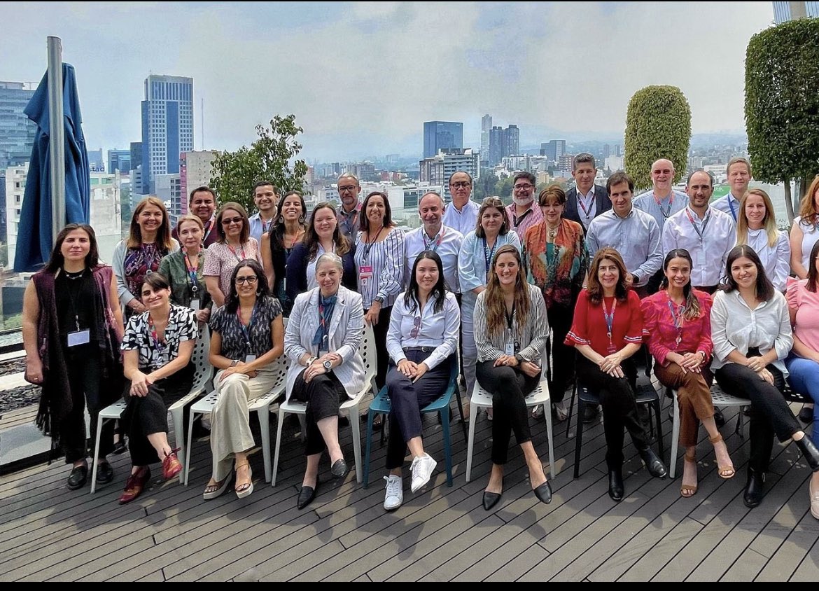 Segunda jornada de la Coalición Latinoamericana para la Excelencia Docente. Si la de ayer fue buenísima, la de hoy resultó todavía más enriquecedora e infunde optimismo respecto del futuro de la educación en la región. <a href="/patvazher/">Patricia Vázquez</a> <a href="/Agustinporres/">Agustín Porres</a> <a href="/SStantonEDU/">Sarah Stanton</a> <a href="/FerVal100/">Fernando Valenzuela Migoya</a>