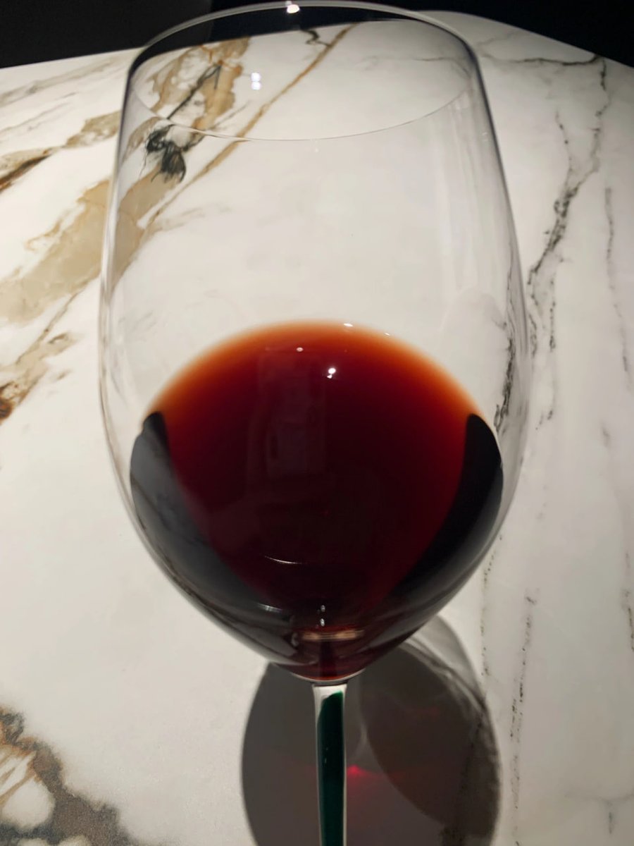 To solitude:
There is nothing wrong with drinking alone or listening to songs alone. The best state of being alone is to be quiet, comfortable, unrestrained and without accommodation. In the time you like, in the way you like, to do what you like to do, is the greatest happiness