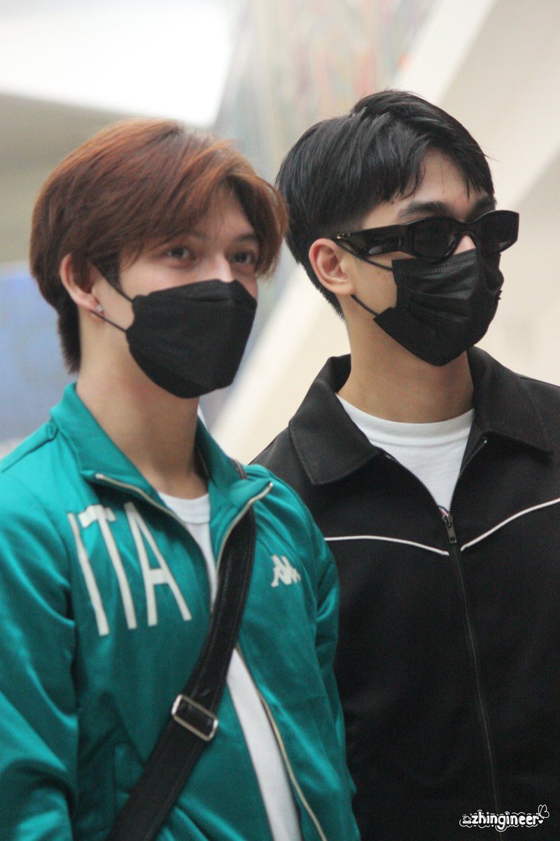 gelorivers's tweet photo. my two loml in one frame 🥹🫶

#bgyo @bgyo_ph https://t.co/JULKiUBkf5