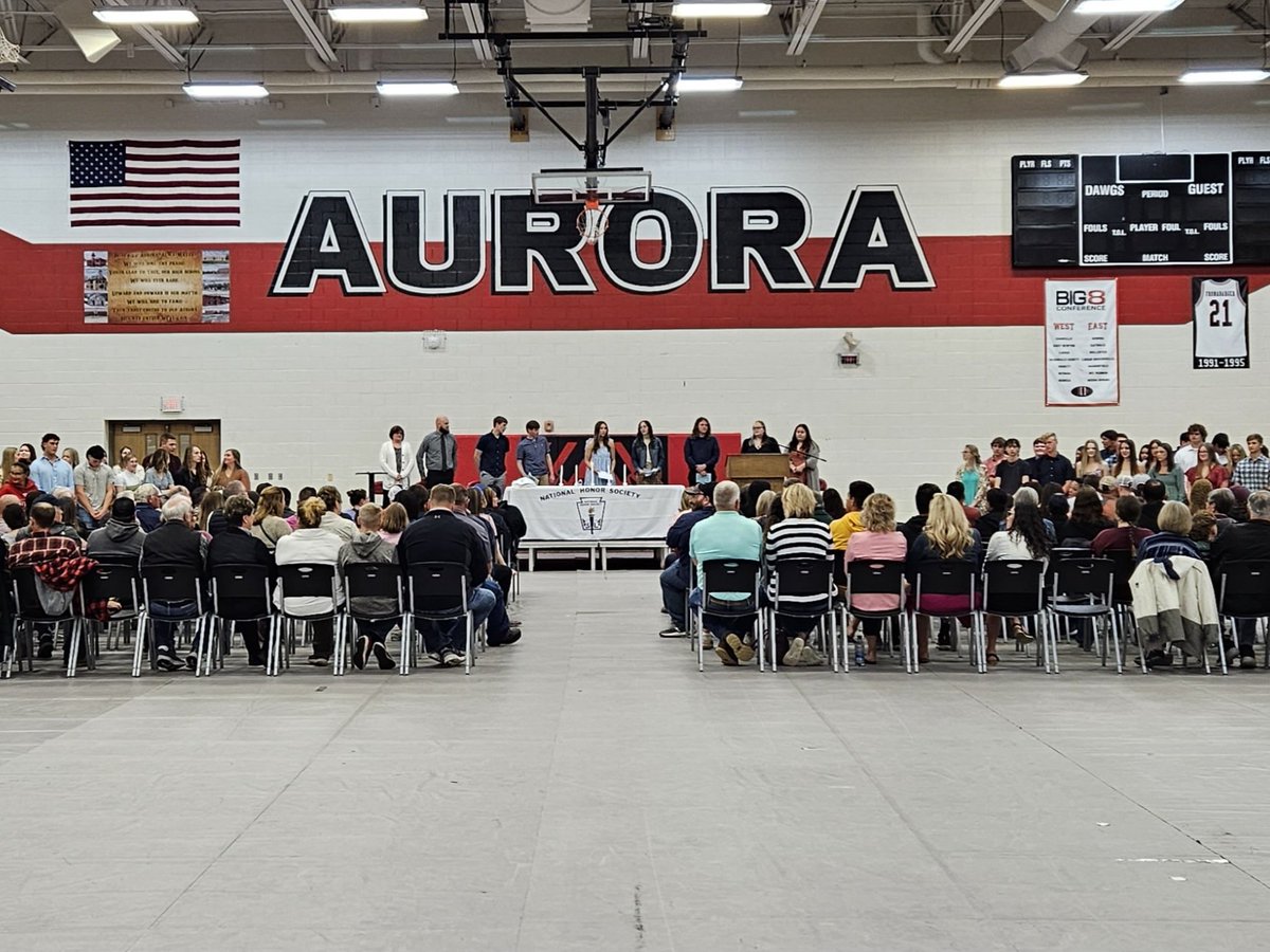 JillGaroutte's tweet photo. Aurora NHS inducted 47 new members tonight. Our amazing officer team led the program flawlessly with Dr. Karla Shiveley who presented certificates and Mr. DJ Gutscher who presented certificates. Congratulations to our new members!

@NatHonorSociety https://t.co/6RgO5XHrcG