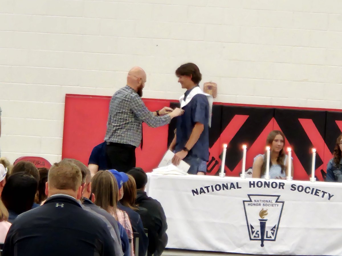 JillGaroutte's tweet photo. Aurora NHS inducted 47 new members tonight. Our amazing officer team led the program flawlessly with Dr. Karla Shiveley who presented certificates and Mr. DJ Gutscher who presented certificates. Congratulations to our new members!

@NatHonorSociety https://t.co/6RgO5XHrcG
