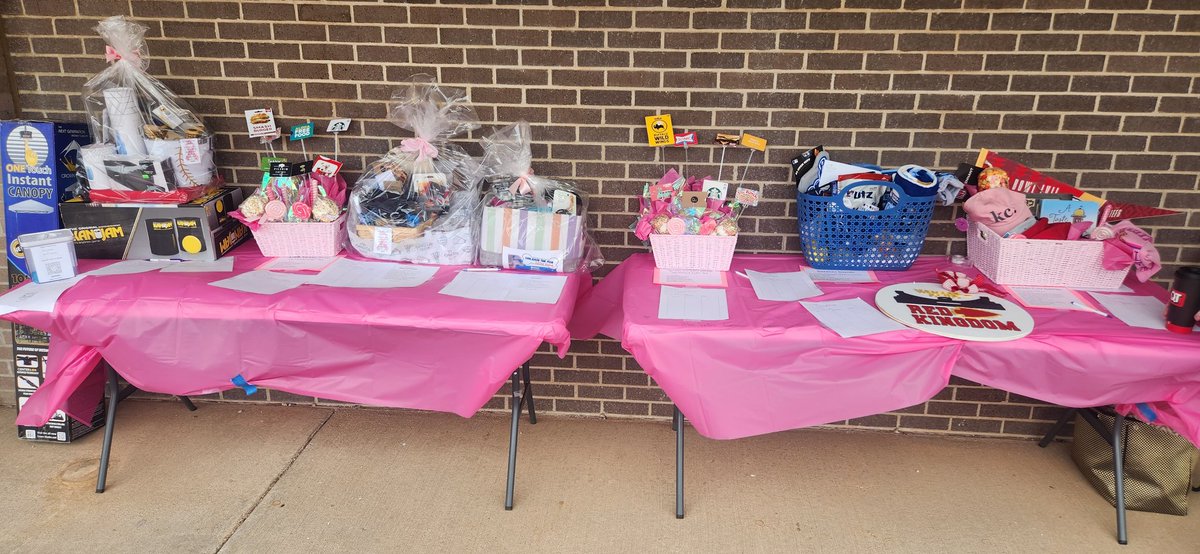 BVN Softball 🐎 (@bvn_softball) on Twitter photo Thank you to everyone that contributed to the BVN and BVNW Pink Night fundraiser! We raised $1,250 for the American Cancer Society! We competed on the field and we worked together off the field and had a lot of fun!
<a href="/SoftballSkies/">BVNW SOFTBALL</a>
<a href="/kwhite2222/">Kim White</a>
<a href="/coachstevieraye/">Stevie Gibson</a> Thank you to everyone that contributed to the BVN and BVNW Pink Night fundraiser! We raised $1,250 for the American Cancer Society! We competed on the field and we worked together off the field and had a lot of fun!
<a href="/SoftballSkies/">BVNW SOFTBALL</a>
<a href="/kwhite2222/">Kim White</a>
<a href="/coachstevieraye/">Stevie Gibson</a>
