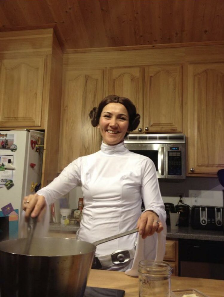 MaryPeltola's tweet photo. If this photo exists for any reason, it’s definitely for days like these! 

#MayThe4thBeWithYou https://t.co/viSWuEraEp