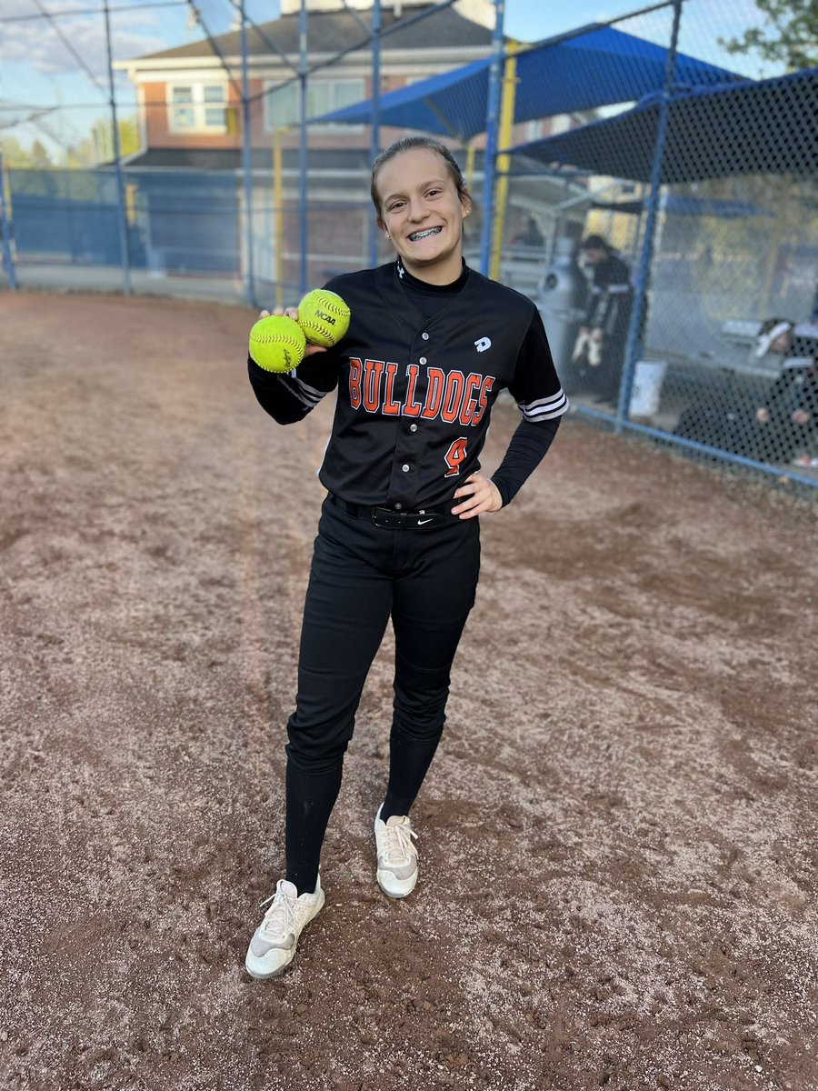 reesegenet's tweet photo. JV Bulldogs won today against Independence!! And I helped the team out by hitting two home runs 💣💣 my first ever double bomb in one game!! @softball_green @Green_Bulldogs  #GoBulldogs https://t.co/lYuf3dh2By