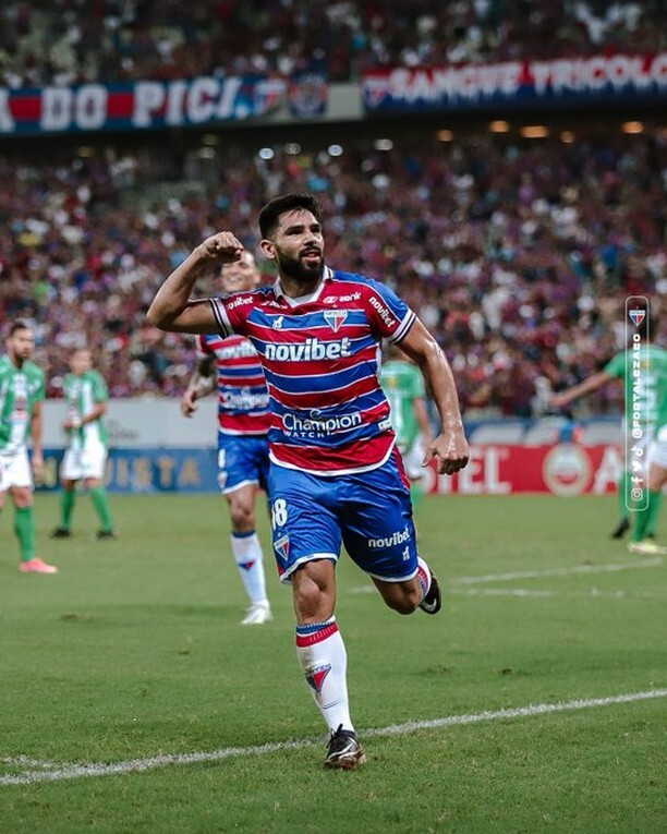 QuePasaEnMerida's tweet photo. Estudiantes cae goleado en Brasil en tercera fecha de la Sudamericana

6 por 1 fue el marcador final en el Estadio Arena Castelāo entre Fortaleza EC y Estudiantes de Mérida FC la noche de éste #4May

El equipo Rojiblanco suma su tercer revés en la compet… https://t.co/F0h0fG0QnJ https://t.co/5riJDaRAI3