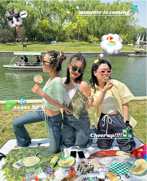 Mr_B_P_'s tweet photo. Catching up on my May Day holiday, Chaoyang Park was perfect for a picnic! https://t.co/Opf3kYLzyk