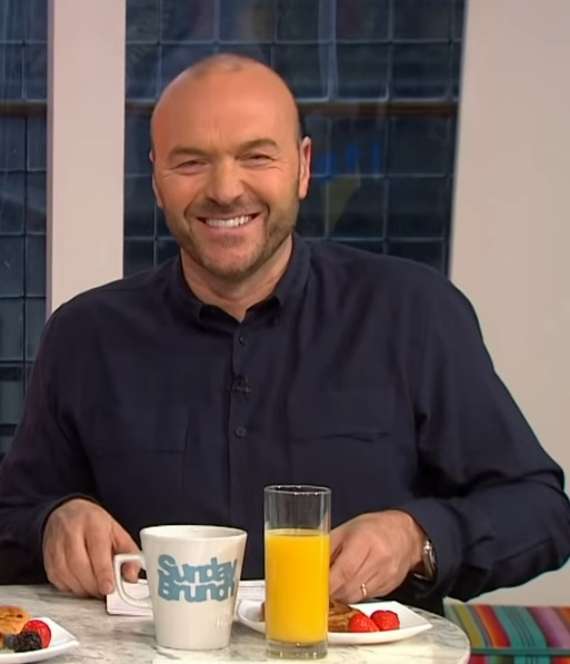 A Happy Birthday to Simon RImmer who is celebrating his 60th birthday today. 