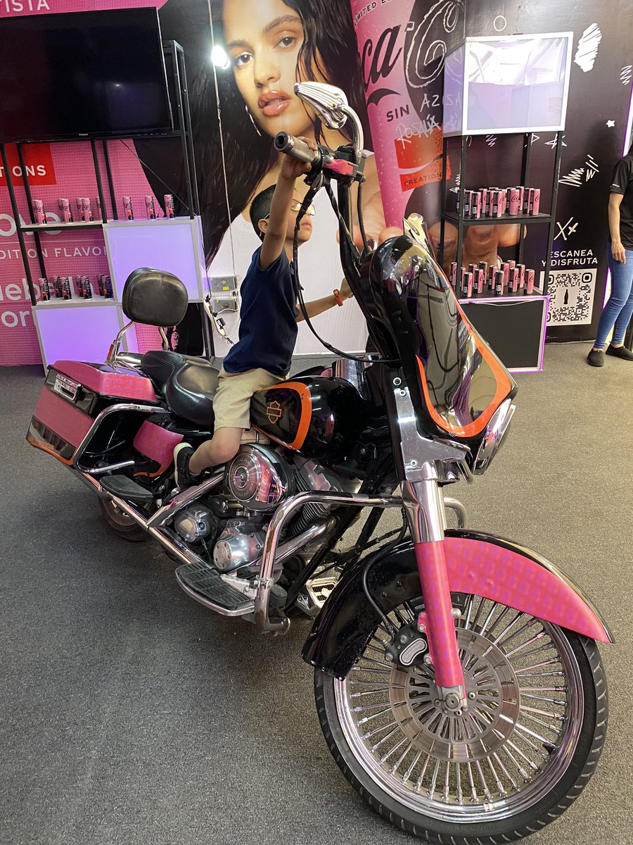 squach40's tweet photo. @CocaColaMx #DiaCocaCola  en el stand de la #FNSM2023 #Aguascalientes https://t.co/98yXGaMK3Q