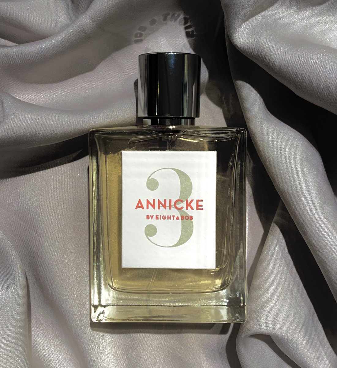 Eight & Bob｜アニック3 ウッディ調のムスクがベースの、わずかに
