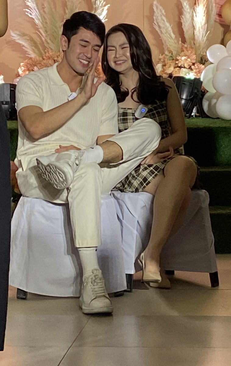 M18Lalalalisa's tweet photo. Happy barda day
#BarbieForteza
#DavidLicauco
#barda
#saklay https://t.co/DbLKdmy54H