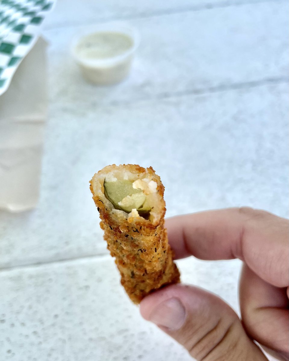 SashaEats's tweet photo. I couldnโt leave @SeasideFL_ without having the BESTEST fried pickles ๐
The place has been in business (at this original Seaside Central Square location) for 30 yearsโผ๏ธ
#SashaEats #Foodspotting #Eater #foodie #SashaInPCB #30A https://t.co/ckMeMnuNcM