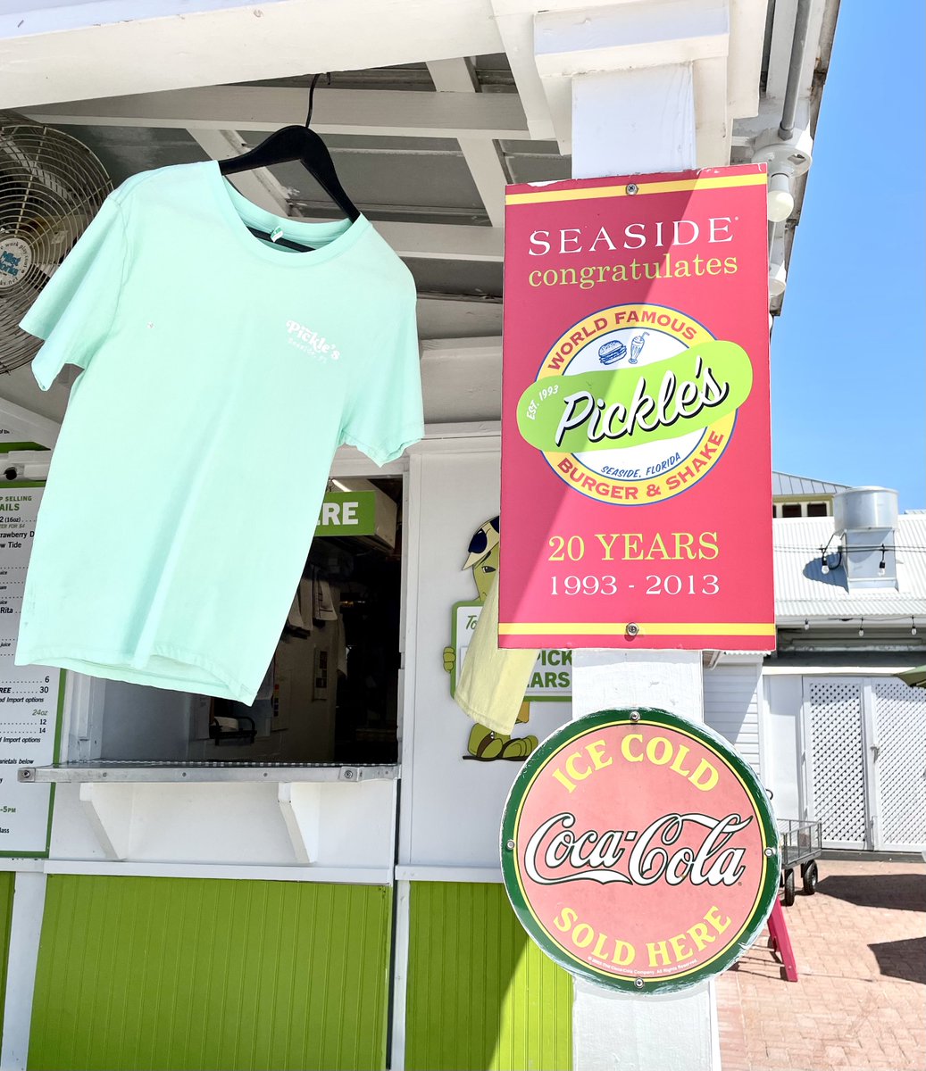 SashaEats's tweet photo. I couldnโt leave @SeasideFL_ without having the BESTEST fried pickles ๐
The place has been in business (at this original Seaside Central Square location) for 30 yearsโผ๏ธ
#SashaEats #Foodspotting #Eater #foodie #SashaInPCB #30A https://t.co/ckMeMnuNcM