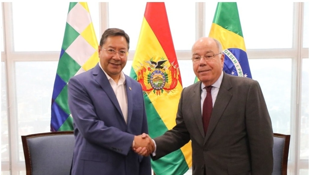 radio580nic's tweet photo. Gobierno de #Bolivia recibió la visita del canciller de #Brasil, Mauro Vieira, con el objetivo de "relanzar las relaciones bilaterales" entre ambos países. Vieira, destacó que con la asunción de #Lula da Silva existe una "gran coincidencia de visión de país". #La580 https://t.co/Iiqv0HhanA