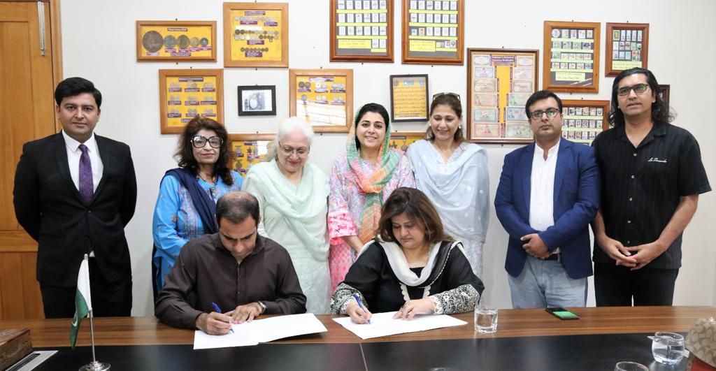 CnpWcci's tweet photo. MOU signing between Qasim Ali Shah Foundation &amp; Women Chamber of Commerce and Industry Lahore Division. QASF is working as a promising non-profit organization since 2017. 
#WCCIL #wetogether #women #MOUSigningCeremony #QasimAliShah #youth #motivation #society #lahore #Pakistan https://t.co/v2W9CfH9QZ