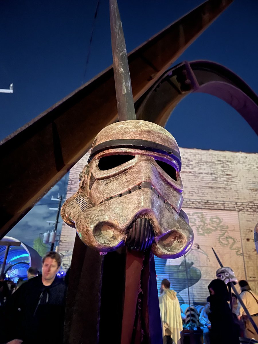 BNeufang's tweet photo. Idc what you say, I met the real Boba Fett #May4thBeWithYou https://t.co/WvD74bIy9a