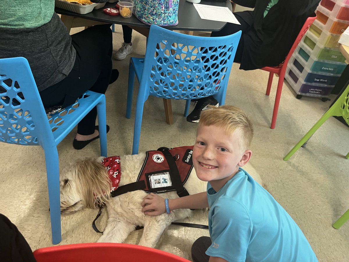Oh Gibson, how you make our days brighter!! 😊💕🐾#masonmomentum #4paws4ability ⁦<a href="/MrsBly_MECC/">Melissa Bly</a>⁩
