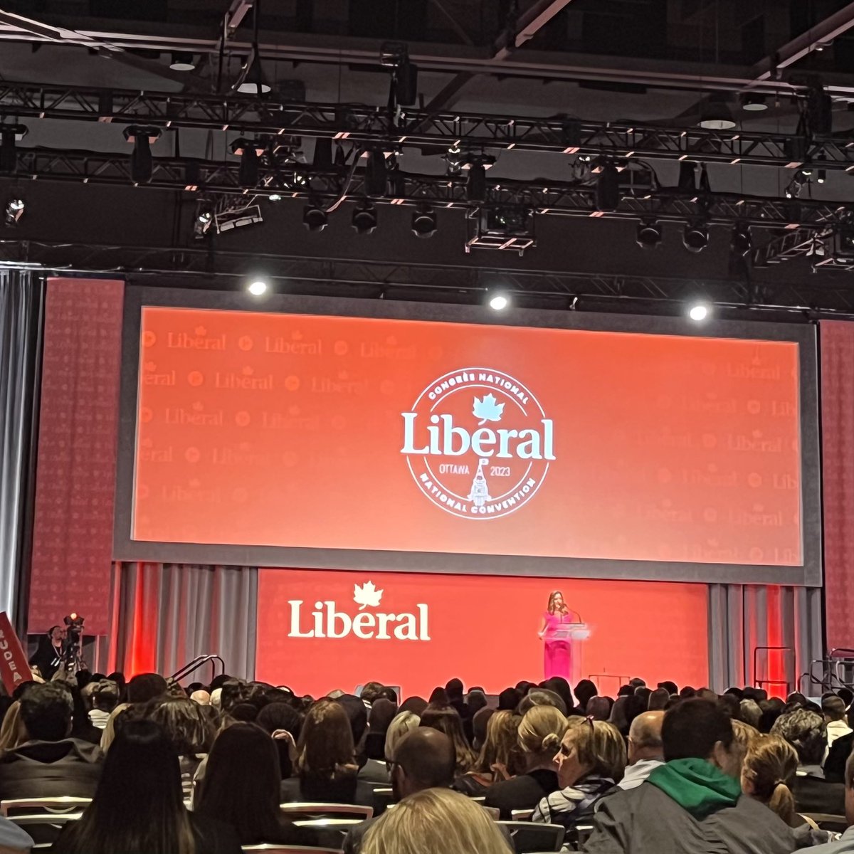 KingstonLibs's tweet photo. What a great first night at #Lib2023! Thanks to @suzcowan and @JustinTrudeau for kicking things off with such inspiring speeches. Looking forward to the rest of the programming. https://t.co/DN2SIFlidD