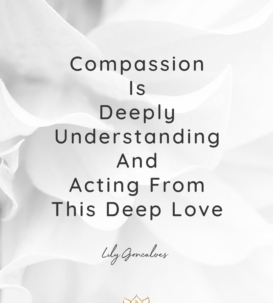 UbudYogaRetreat's tweet photo. Who do you need to express your love to more than usual today? https://t.co/eYUBBhPZcl
