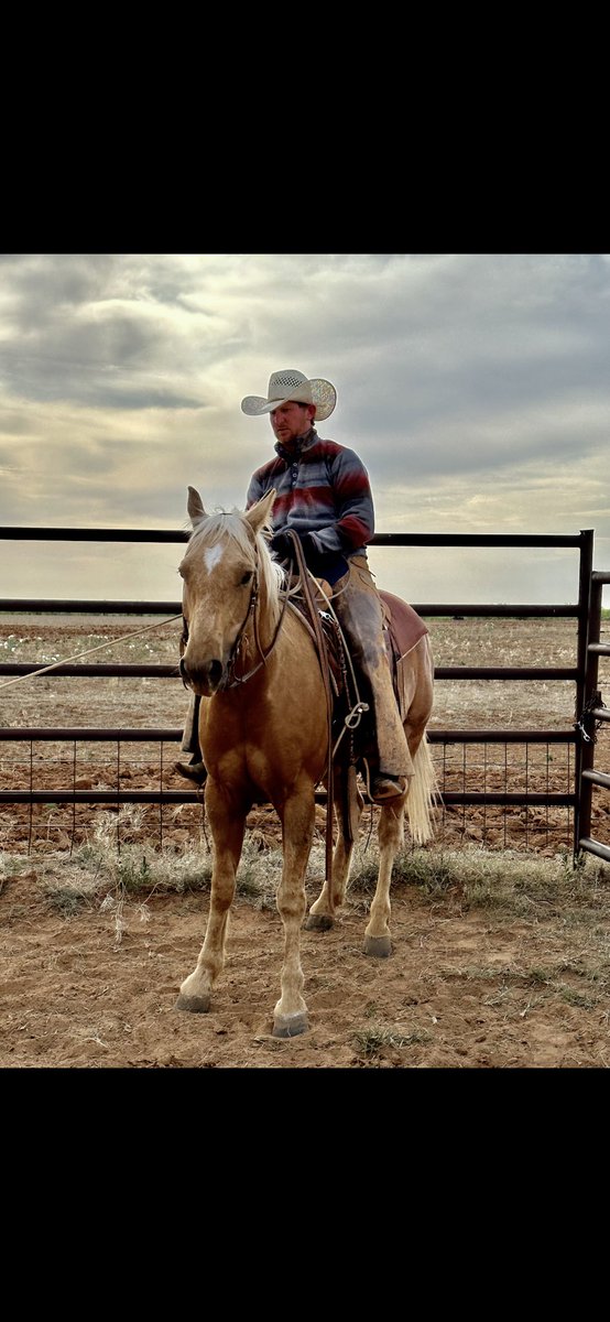 JasonLaird3's tweet photo. Ranchin around Aspermont, Tx this week. 
On another note does anyone know if @_megmoroney likes cowboys? https://t.co/0ARbLSeqqW