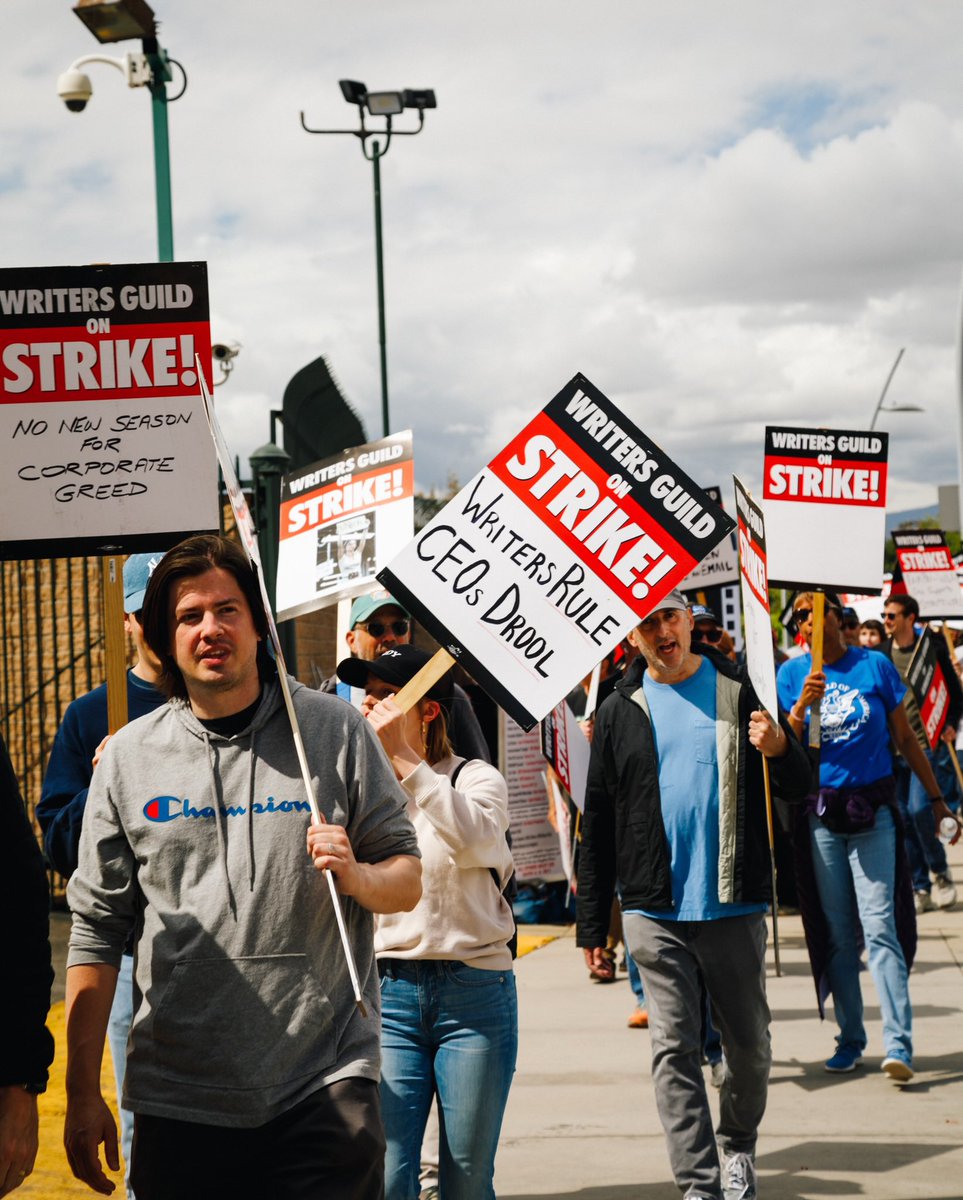BrittWoodsy's tweet photo. The second stop today was the CBS Radford picket line. Signs were fantastic today 👏🏻 Keep up the fight! @WGAWest #wgastrike #wgastrong https://t.co/COK2Ajuktk
