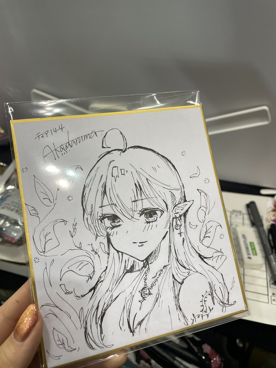 色紙が無くなってしまったので追加で描いてますー！よろしくですー