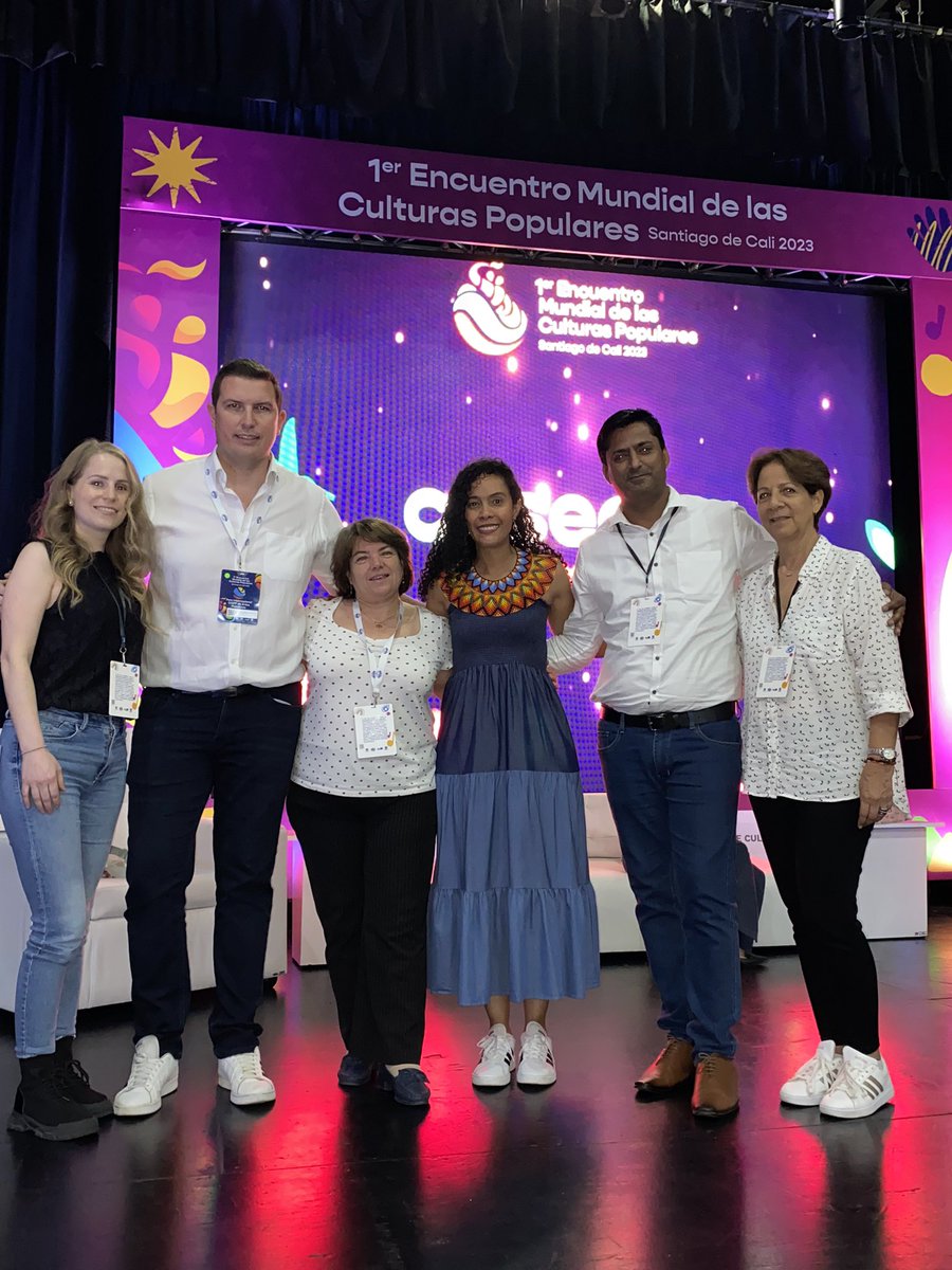 Caroja83's tweet photo. Terminamos el Foro Internacional CIOFF en Artes Populares en el marco del I Encuentro Mundial de Culturas Populares, gracias a los más de 60 directores/as internacionales y nacionales por las reflexiones, el diálogo y retos expresados. Crecemos como sector. #IPC75Años https://t.co/ygJTaju9GT