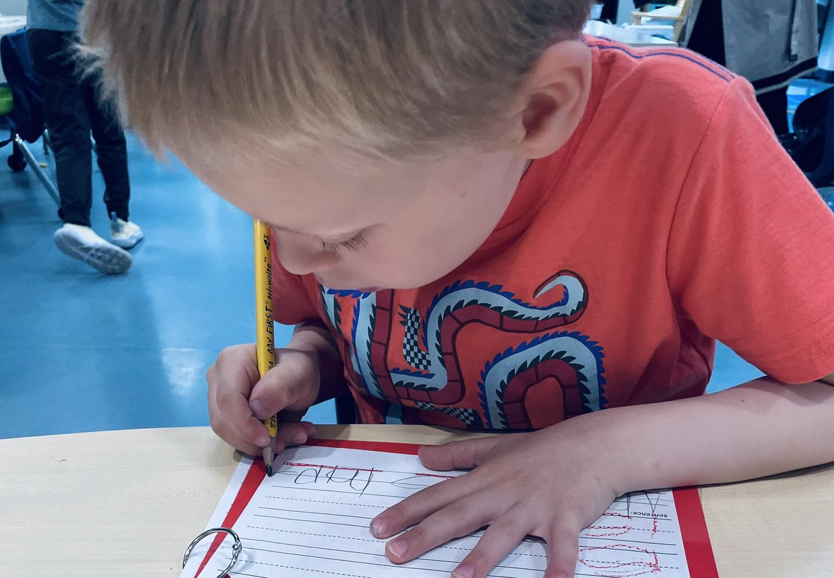 A multi-sensory approach to phonics instruction is not only beneficial, but fun! Ss look forward to learning a new red word and using their bumpy tactile boards. <a href="/LMMahwah/">Lenape Meadows School</a> <a href="/IMSEOG/">Institute for Multi-Sensory Education</a> #mahwahconnects