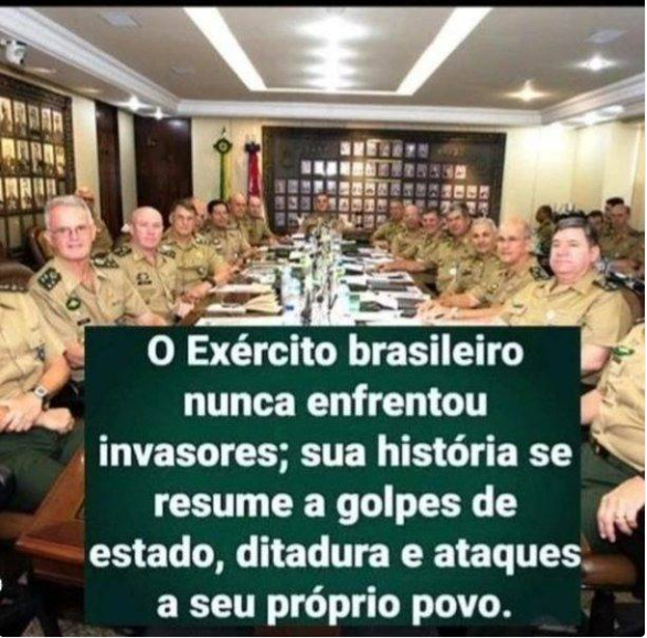 stadoanarquista's tweet photo. É claro que entre as dez coisas que eu menos gosto estão a burguesia, os banqueiros, os entreguistas, jovens que desrespeitam idosos, pessoas manipuladoras, a Justiça brasileira, a PM de um modo geral, a FIFA et caterva e o governo ianque, mas o destaque é este aqui: https://t.co/7xjAdr2RX6