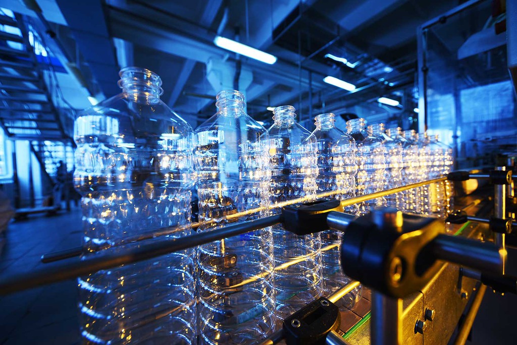 assembliesunlmt's tweet image. Faced with high materials costs and the possibility of can shortages, beverage producers are taking-on massive packaging cost increases as inflationary pressure complicates aluminum beverage packaging in 2022.

Read more 👉 assemblies.com/inflation-pack…

#packaging #copacker