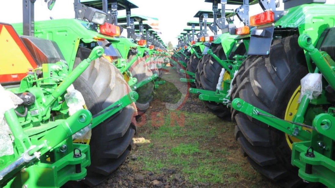 ShimelisAbdisa's tweet photo. The Future of Ethiopia: mechanization
Modernizing our agriculture is the only way to prosperity. Smallholder farmers are doing amazing to mechanize their farming. They disprove all arguments against smallholding farm. I'm really proud of Kenga Agricultural Equipments team! https://t.co/nqWPREU7Hn