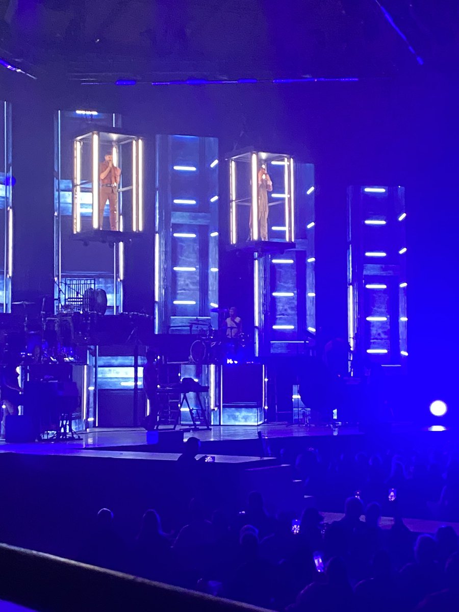 rrchant's tweet photo. Great night of Praise and Worship by For King and Country! https://t.co/EnkISKkSfK