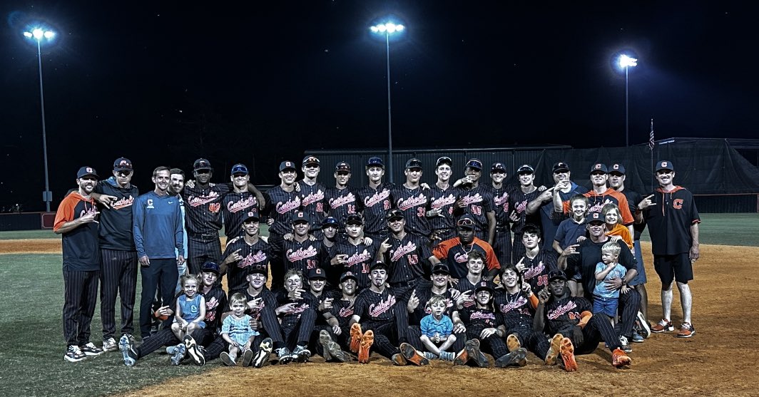 Family! 🧡🖤🐻⚾️
<a href="/CurDogBaseball/">Cur Dog Baseball</a>