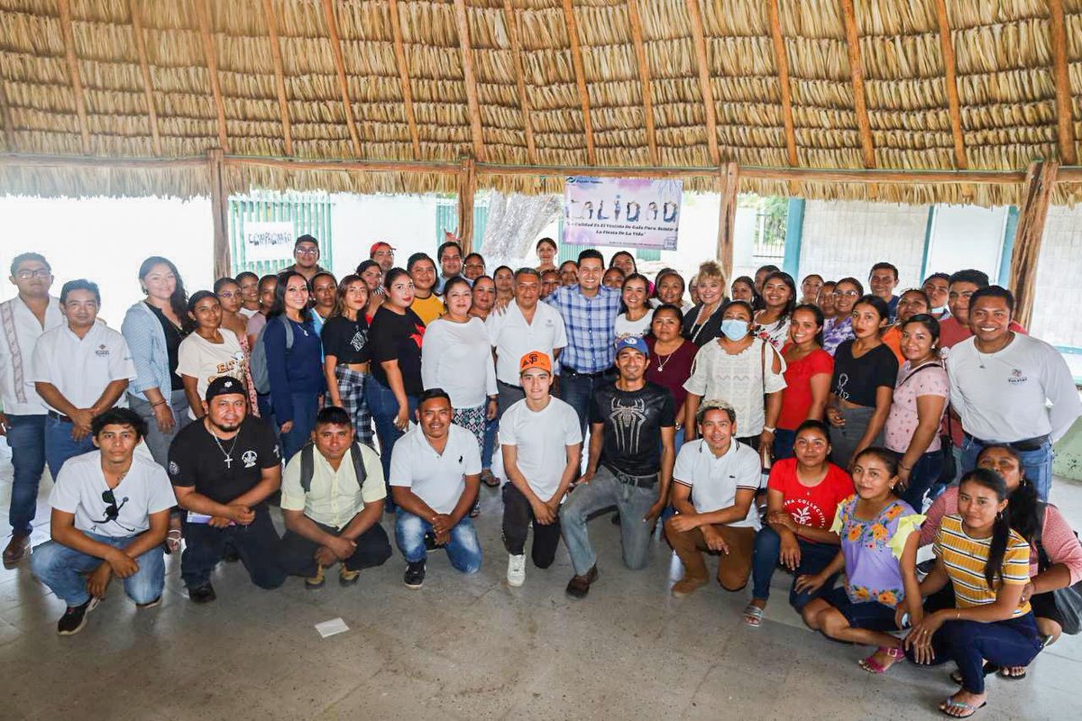 davidvaldezj's tweet photo. Jueves en el oriente del estado con los #AsistentesDelPueblo de #Tizimín, #RioLagartos, #SanFelipe, #Panaba #Sucila #Espita y #Calotmul para platicar de los avances y resultados que se están generando y del trabajo en equipo que seguiremos realizando para continuar cumpliendo con la encomienda del Gobernador @MauVila 

Es importante escuchar e informar a las y los ciudadanos, pero igual de importante es conocer los comentarios y aportaciones de quienes están recorriendo día a día las colonias y comisarías para seguir #JuntosTransformandoYucatán
