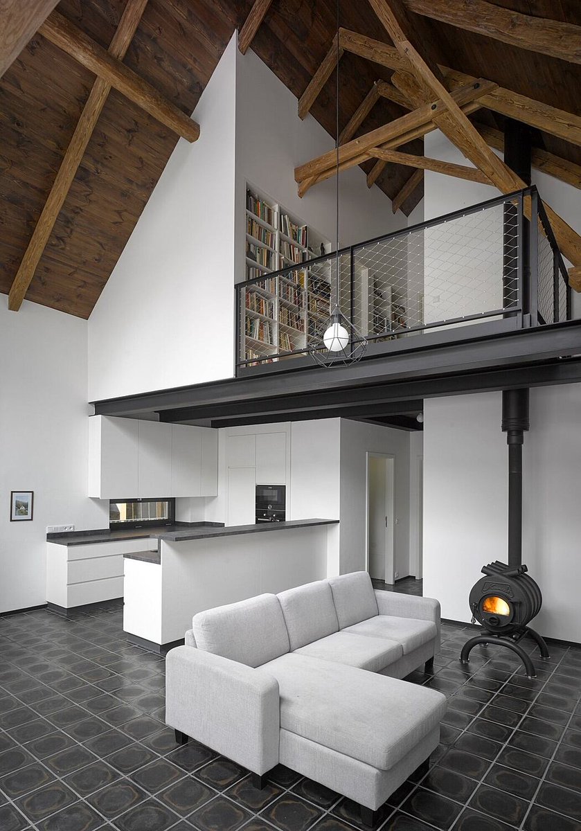 HomeAdore's tweet image. Renovation of a Mill and its Conversion into Housing by Stempel &amp;amp; Tesar Architects

homeadore.com/2022/08/09/ren… 

#architecture #decor #home #interiordesign