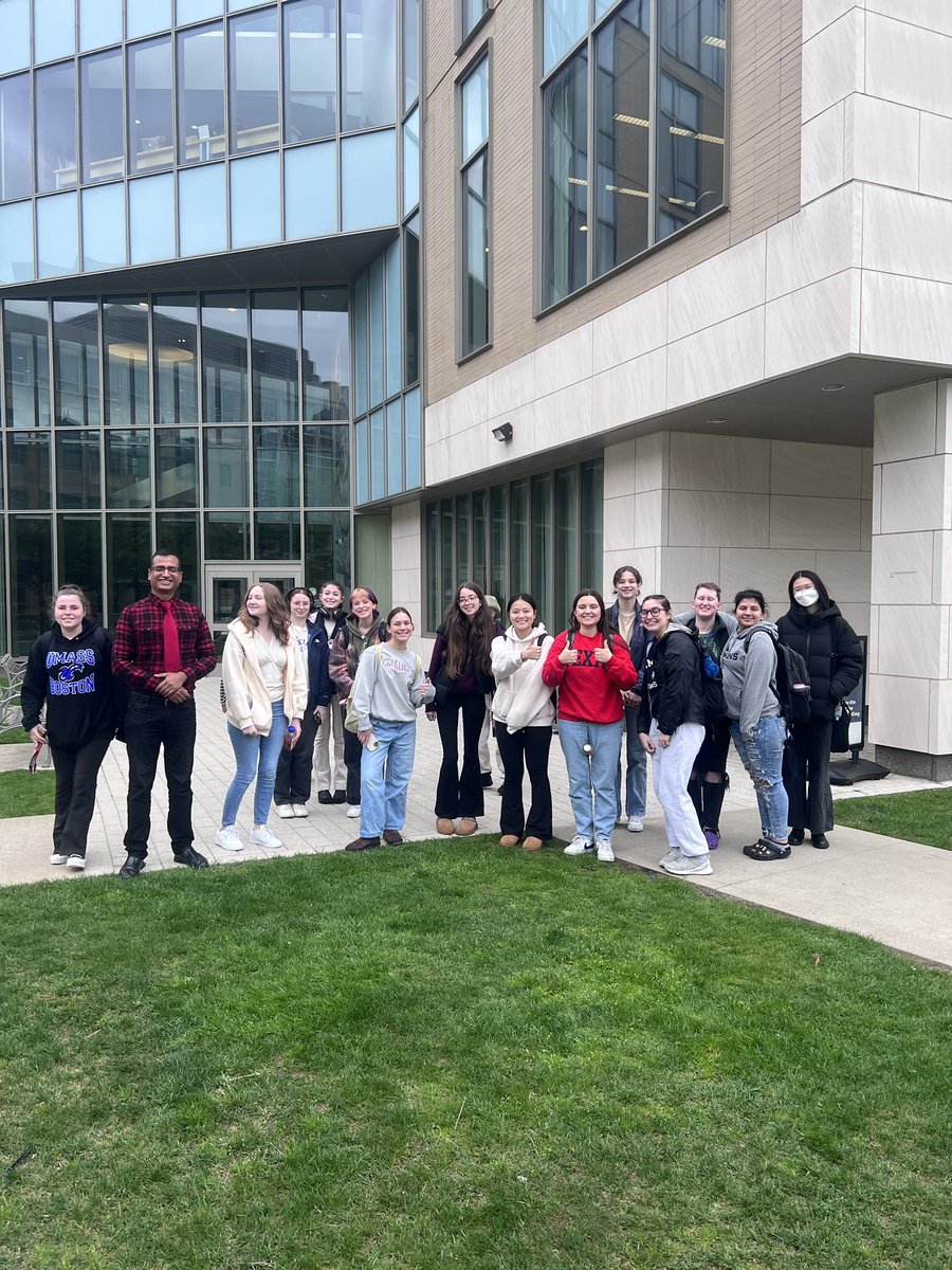 nareshag's tweet image. So the classes ended for the Spring semester. It was good to see this amazing group of students in my “Happiness and Leadership” undergraduate course twice each week for the past 14 weeks. @SimmonsUniv @SimmonsSLIS

 #happinesscourse #leadershipcourse #happiness #leadership