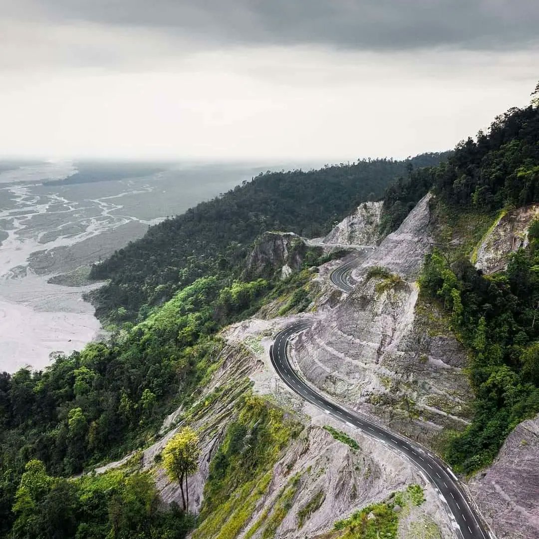 Looking for a unique travel experience that combines adventure sports, cultural exploration, and natural beauty? Look no further than Dambuk, Arunachal Pradesh. Check out - northeastadvisor.in/post/dambuk
.
.
.
.

#Dambuk #ArunachalPradesh #NortheastIndia #TravelGuide #adventuretravel