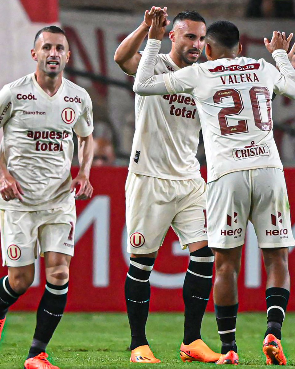 PieroPalomino9's tweet photo. Muy meritorio lo de la U desde la llegada de Jorge Fossati. Herrera recuperó la confianza y de a pocos vuelve a su mejor versión en el fútbol peruano. Notable lo de Andy Polo  MVP) Los centrales impecables y ambos con gol en la copa. Todo el equipo estuvo a la altura. LÍDERES! 🙌🏼 https://t.co/UncdSEz45n