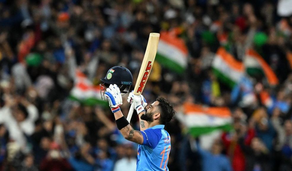 TheAhitho's tweet photo. @GOVINDRAUNIYA17 @mehra_udita @mufaddal_vohra This PIC of Virat https://t.co/3XGVjAes33