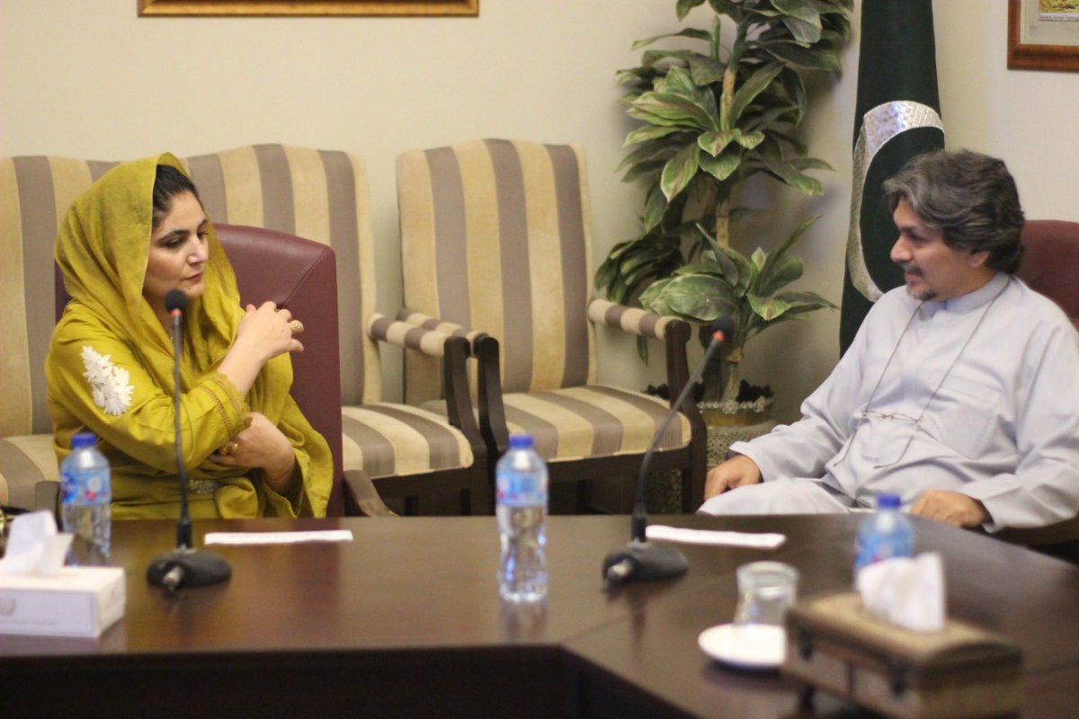 ChitralKhadija's tweet photo. اسلام آباد :عوامی نیشنل پارٹی کے صوبائی نائب صدر خدیجہ بی بی کی ساجد خان باچاخان ٹرسٹ ایجوکیشن فاؤنڈیشن کے منیجنگ ڈائرکٹر کیساتھ باچاخان ماڈل ہائی سکول شغور چترال کے حوالے سے تفصیلی ملاقات۔
سکول کو درپیش مسائل کے حوالے سے گفتگو اور مسائل جلد ہی حل کرنے پر اتفاق کیا گیا۔
#BKEF https://t.co/AOCRXymKET