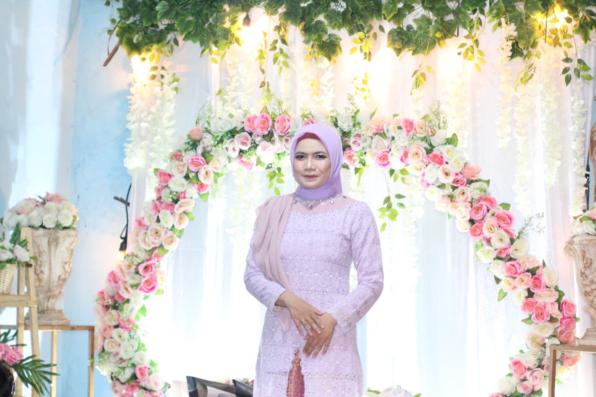 langitmuram's tweet photo. @ohmybeautybank Bukan wisuda tapi lamaran https://t.co/2iEDugpEUj