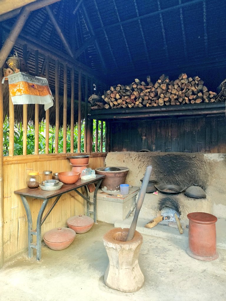 a2_bali's tweet photo. コーヒー��観光農園☕

昔ながらのコーヒー焙煎の
デモンストレーションや
いろんなコーヒー&amp;お茶の試試飲
も楽しめます♪

バリ島に来たら
ぜひ一度立ち寄ってみて下さい❣️

#バリ島 
#バリ島観光 https://t.co/YFUsFN87Ye