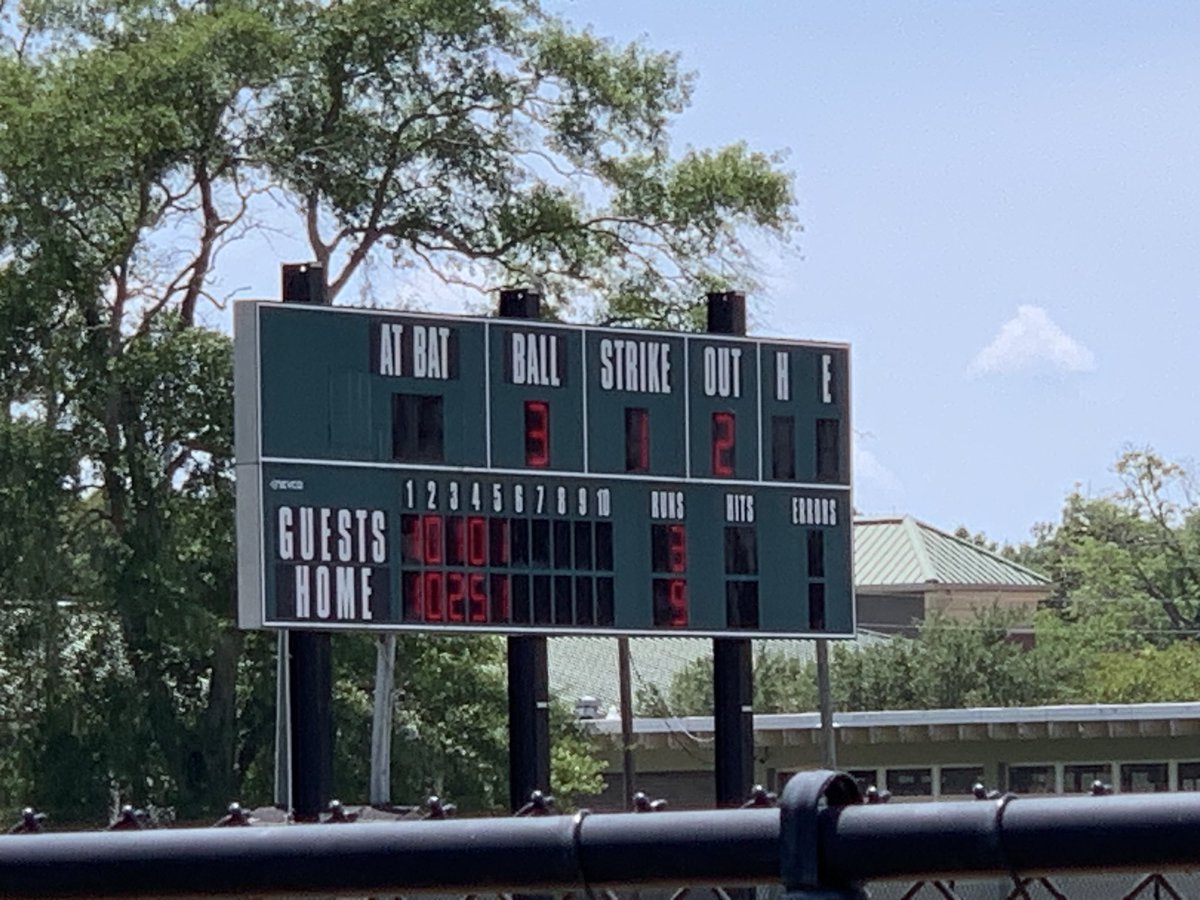 BishopState's tweet photo. ⚾️💚💛
#TealGate #Tailgate
#sexualassaultawareness
@BishopWildcats 
@LifelinesMobile @ACCS_Education
@Baseball_bscc 
#Wildcats https://t.co/Inw1KMSYWc