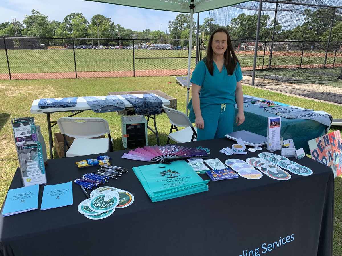 BishopState's tweet photo. ⚾️💚💛
#TealGate #Tailgate
#sexualassaultawareness
@BishopWildcats 
@LifelinesMobile @ACCS_Education
@Baseball_bscc 
#Wildcats https://t.co/Inw1KMSYWc
