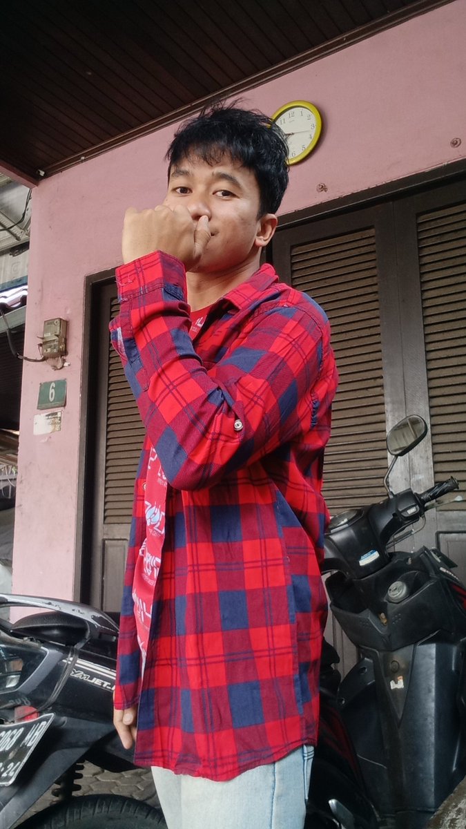 dhooridho93's tweet photo. Jum'at ygy
#filtervsrealitychallenge #filtervsnofilter #filterinstagram #vivoy16 #foryoupage #fotoestetik #redoutfit https://t.co/nbsGLPT1Zf