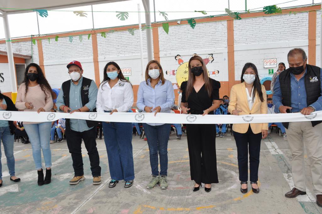 Esta mañana acudí al jardín de niños Tonali, donde hice entrega de una lonaria que por muchos años estuvieron pidiendo para proteger a l<a href="/s/">『S』</a> niñ@s de las inclemencias del tiempo. 
Este es un gobierno que escucha y resuelve, por eso #Tlalpan #resurgeysenota 
#Estamostrabajando