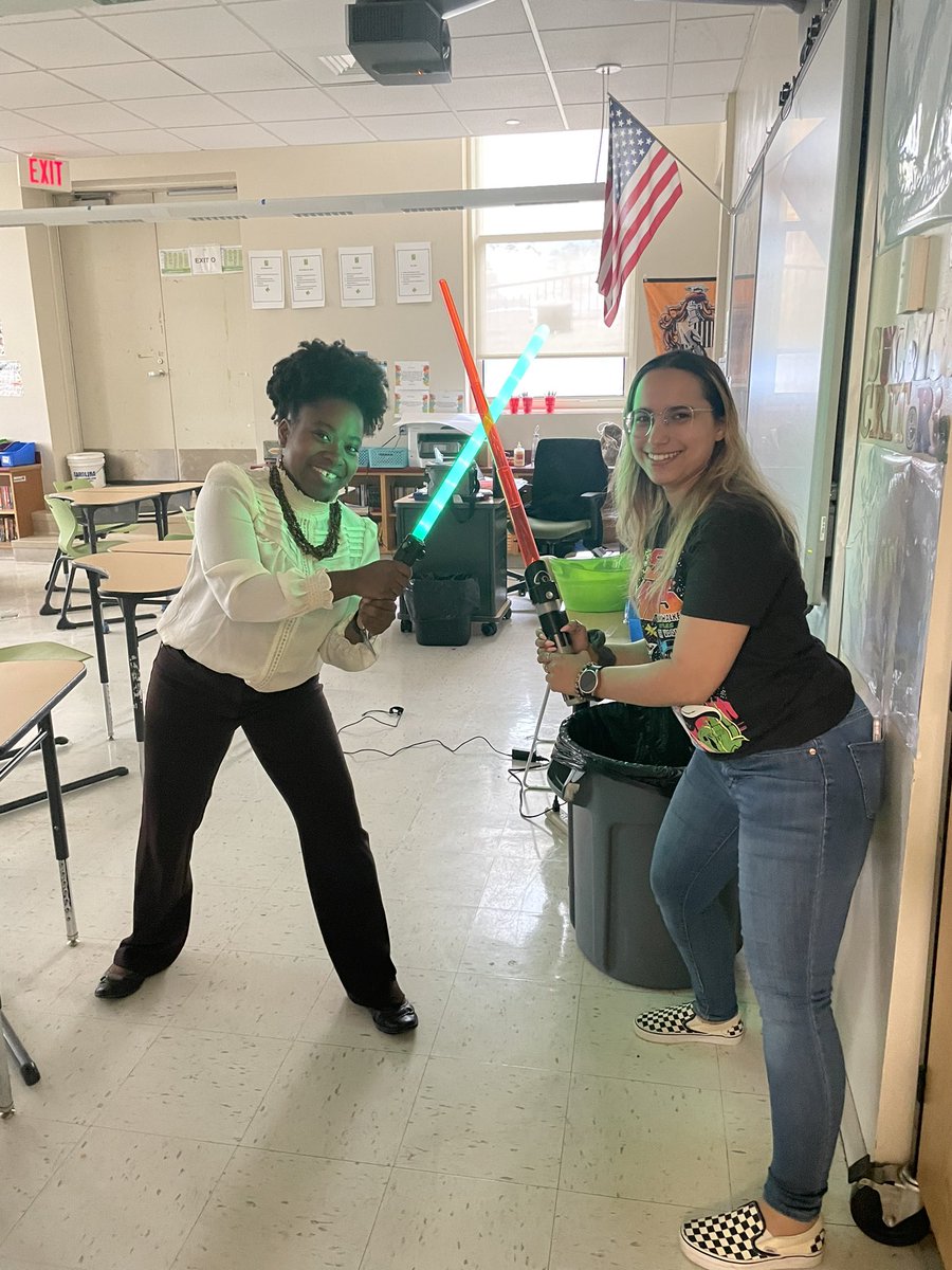 Teach_Blake's tweet photo. May the 4th be with you😂 7th Grade Team fun🤗 #May4th #Starwars #teacherlife #teachingmoments #SpeakLifeTeachLife🍏 @BSTEMhartford @Bstem7 @PrincipalBSTEM https://t.co/SBiB78cXno