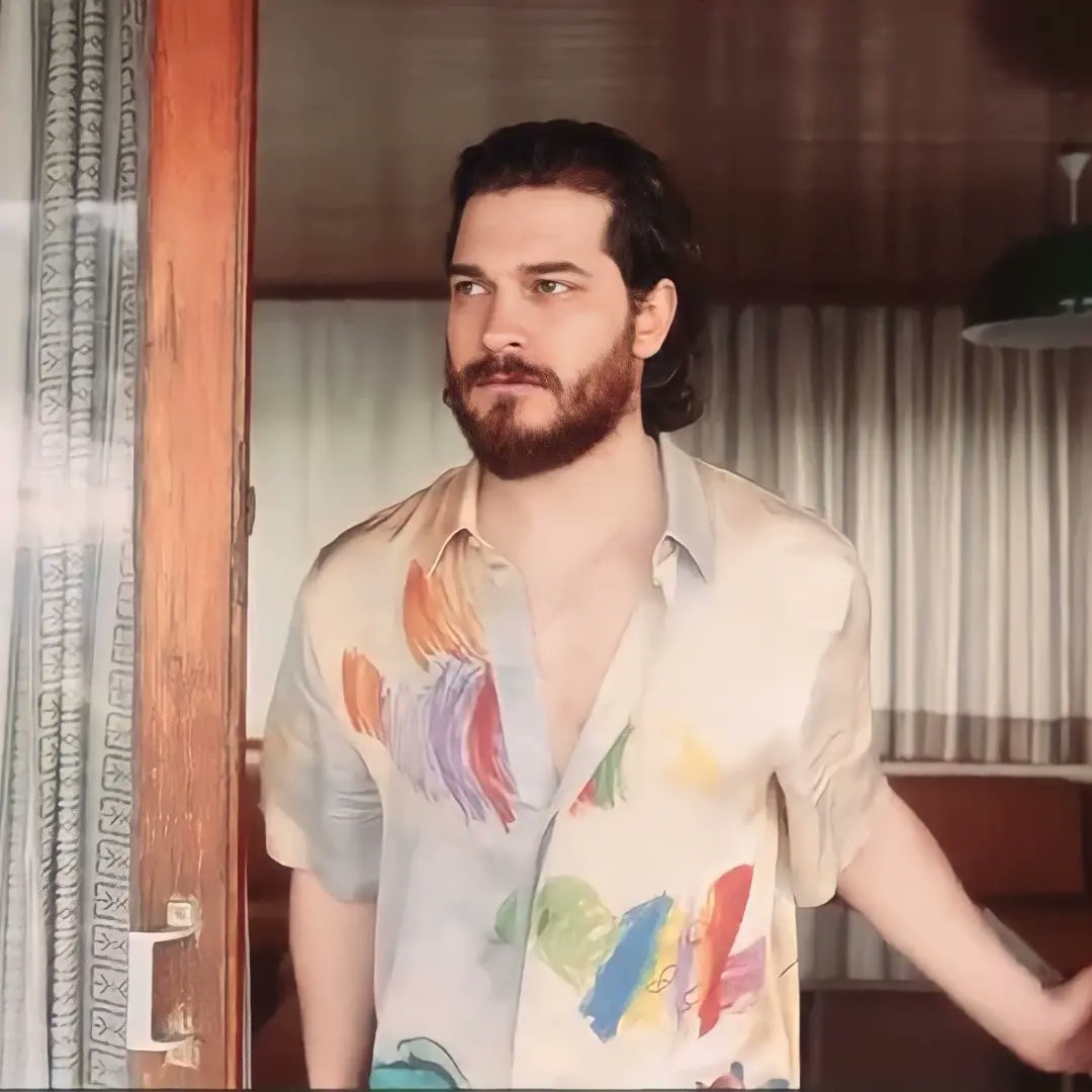 ContMedce's tweet photo. #CagatayUlusoy #Elle 2023 🔥🔥 https://t.co/WN1Kcztyst