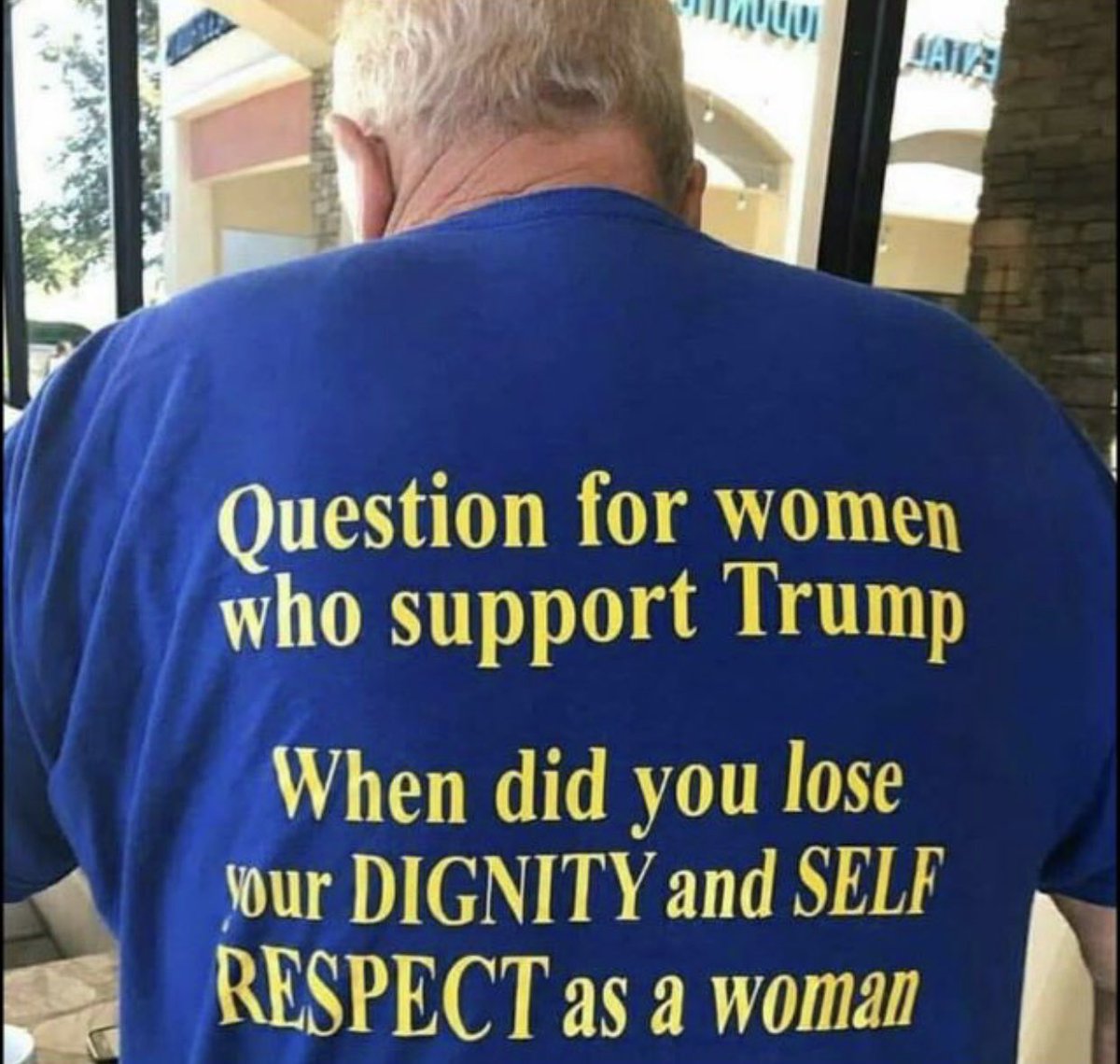 TrishConlon's tweet photo. @gfetty3 @DebdLun @OccupyDemocrats https://t.co/2b1wjuD7cu